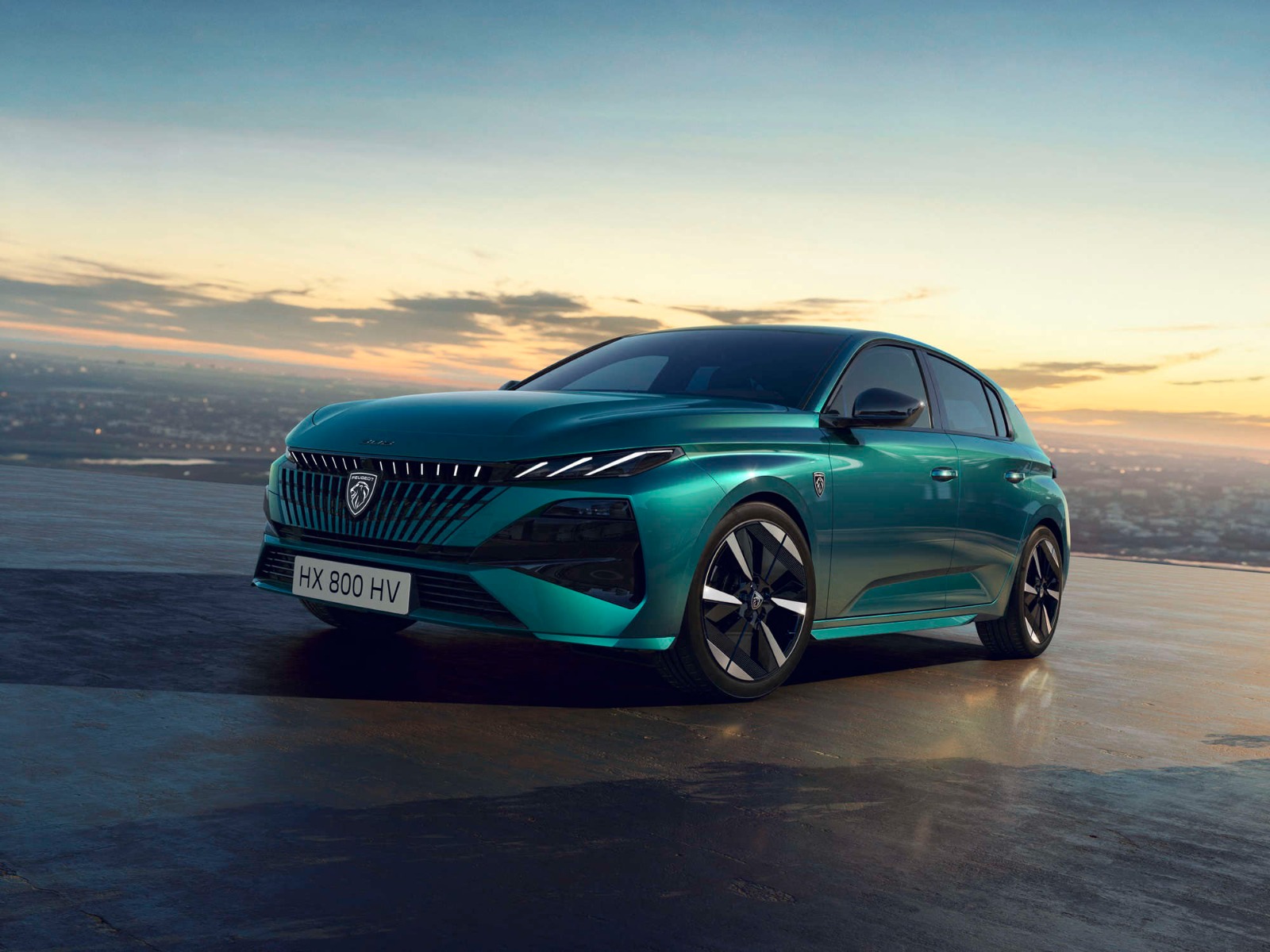 Новий PEUGEOT 308, вигляд спереду з лівого боку