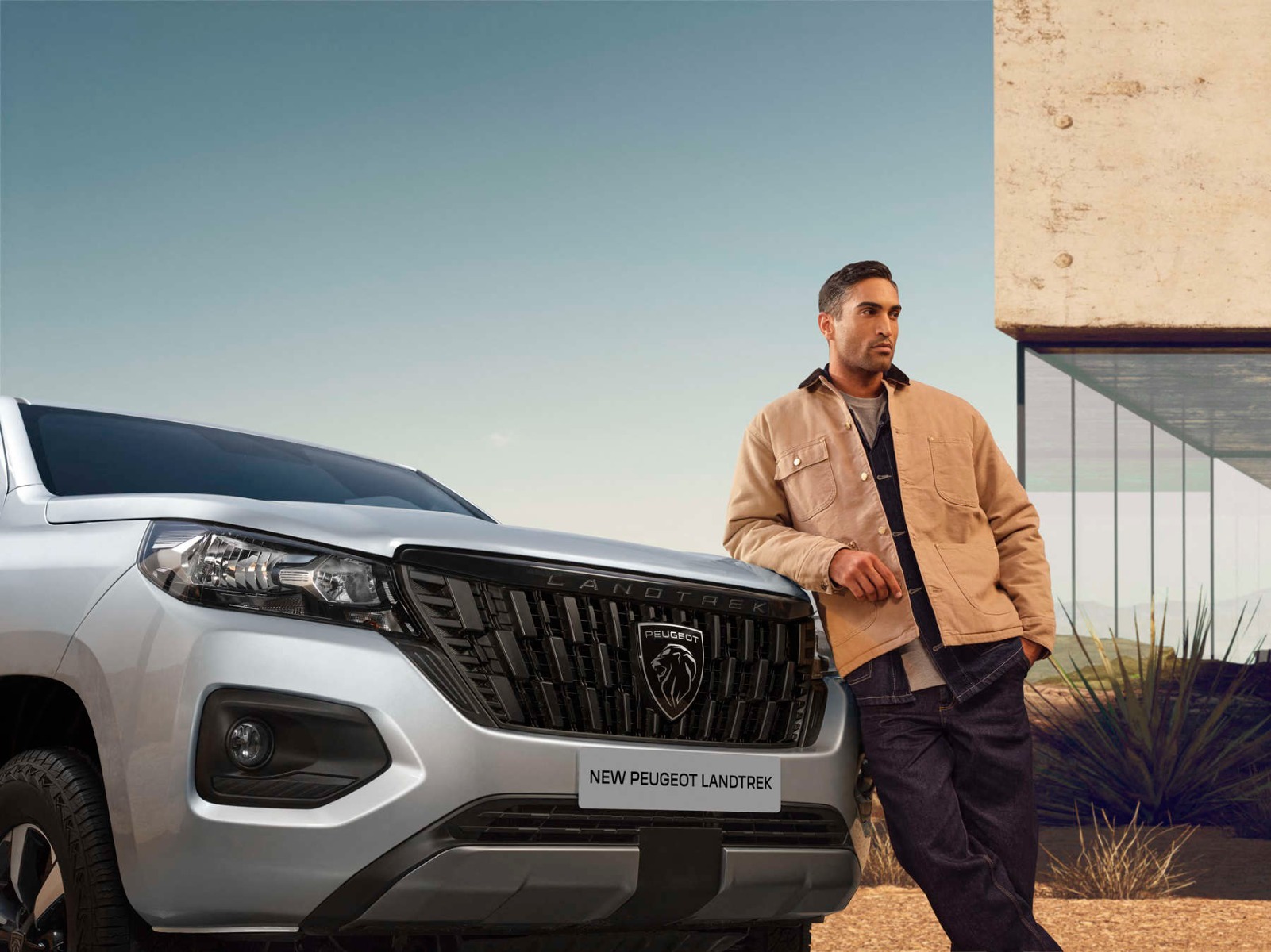 PEUGEOT Landtrek, вигляд спереду з правого боку